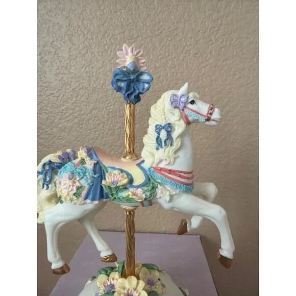 San Francisco Music Box Spring Horse Carousel Plays Younger Than Springtime NIB - Picture 13 of 17